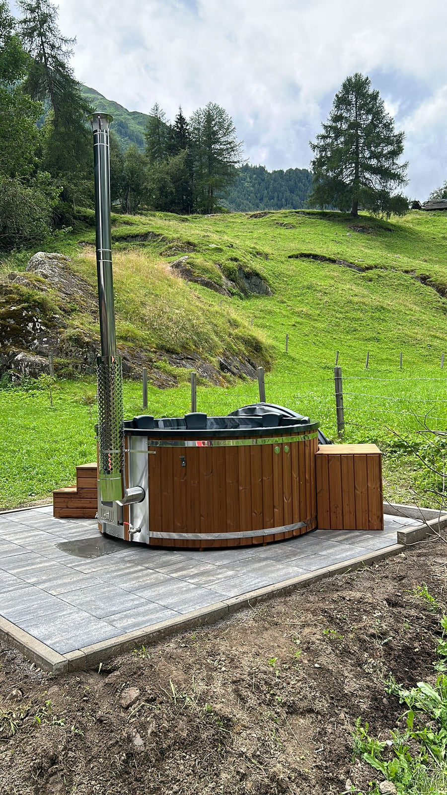 „Gardenvity“ kubilas žaliame kaime – kliento įrengimas.